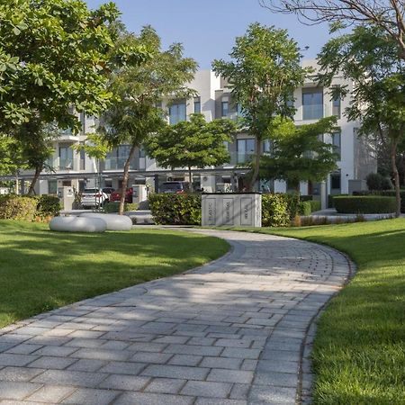 Stay By Latinem Luxury 1Br Holiday Home Cv A207 Near Burj Khalifa Dubái Exterior foto